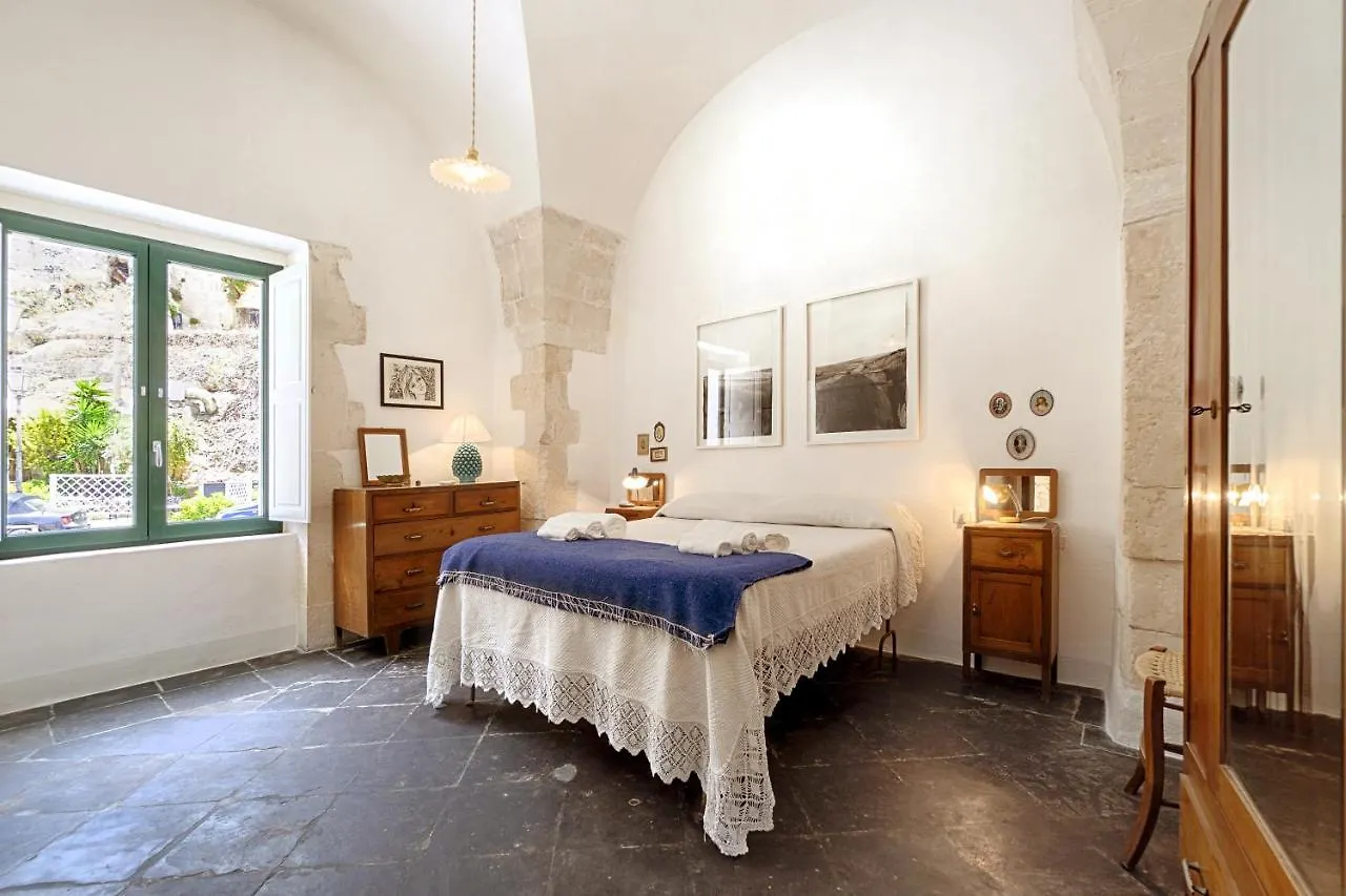Dammusi Beneventano Apartment Scicli
