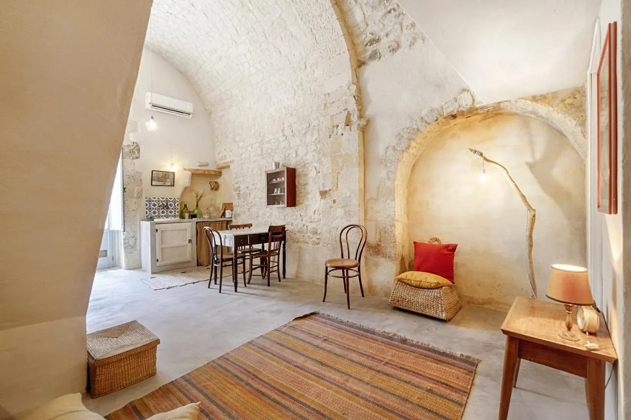 Dammusi Beneventano Apartment Scicli
