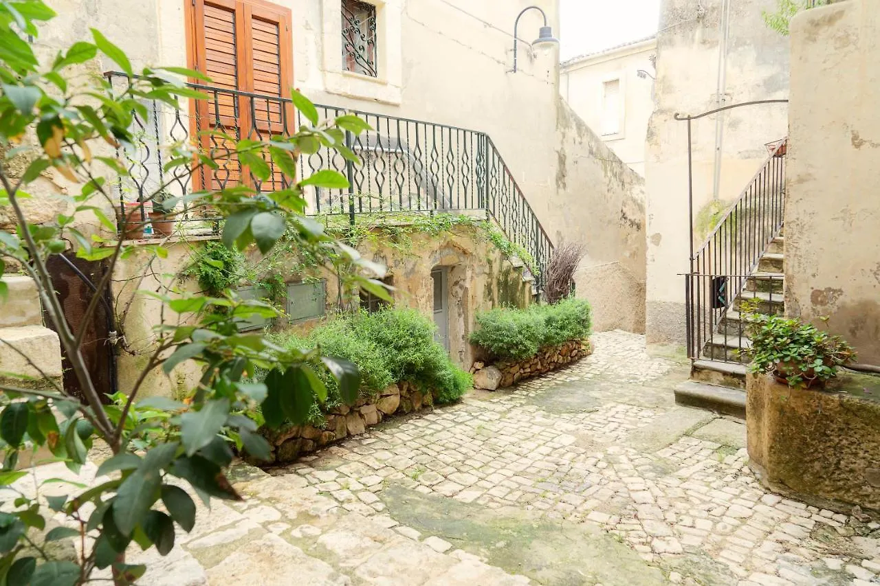 Dammusi Beneventano Apartment Scicli Italy